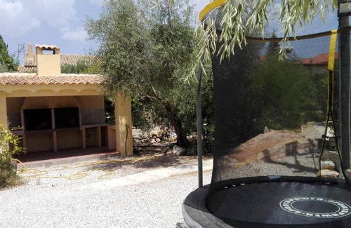 Caravaca de la Cruz House | Homerez - House for 8 ppl. with shared pool, jacuzzi and terrace at Noguericas