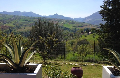 Cupramontana House | Homerez - House for 5 ppl. with jacuzzi, garden and terrace at Cupramontana
