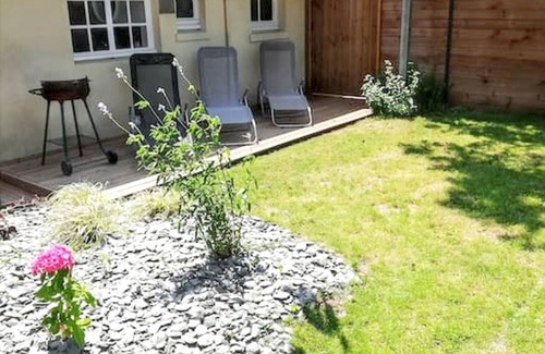 Le Vivier-sur-Mer House | Homerez - House in Le Vivier-sur-Mer