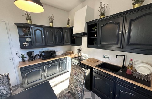 Saint-Florentin House | Homerez - House in Saint-Florentin, all comfort