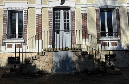 Saint-Florentin House | Homerez - House in Saint-Florentin, all comfort