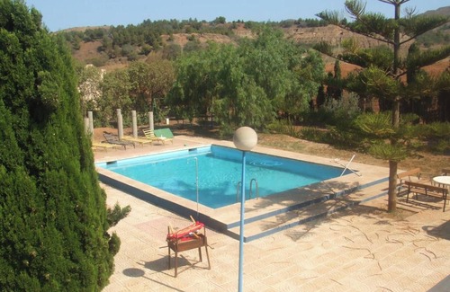 Beal House | Homerez - House in Cartagena, shared pool