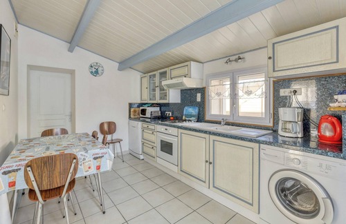 L'Epine House | Homerez - House in L'Épine with garden