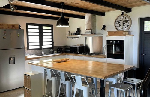 La Montagne House | Homerez - House in La Montagne