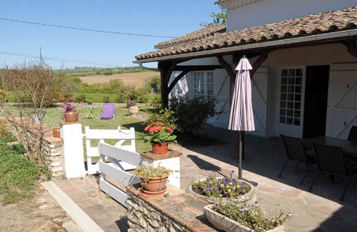 Lannes House | Homerez - House in Lannes, terrace and garden