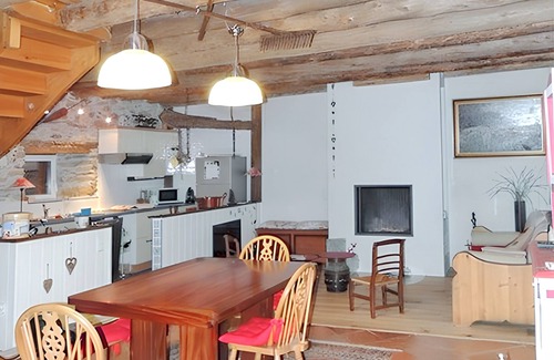Mont House | Homerez - House in Mont >Mountain view
