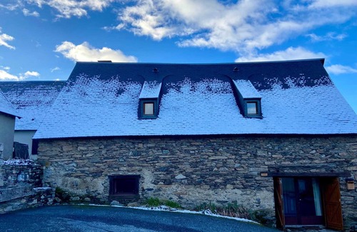 Mont House | Homerez - House in Mont >Mountain view