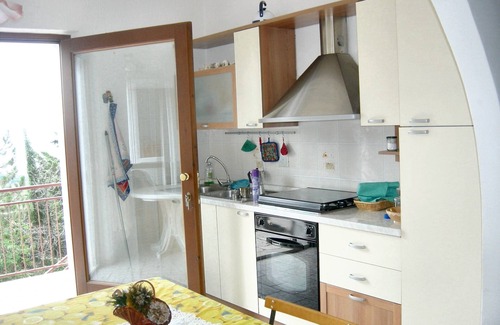 Treia House | Homerez - House in San Lorenzo, garden