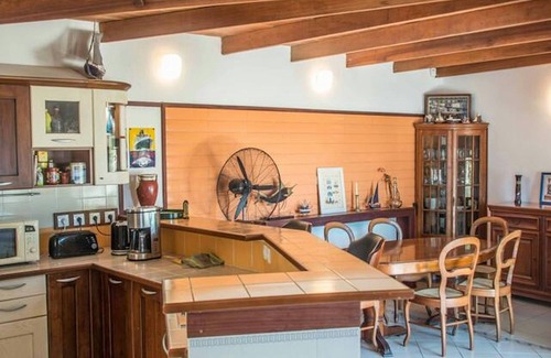 Saint-Pierre De La Reunion House | Homerez - House in Terre Sainte