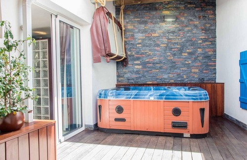 Saint-Pierre De La Reunion House | Homerez - House in Terre Sainte