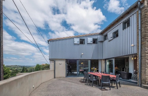 La Digne-d'Aval House | Homerez - House, La Digne-d'Aval