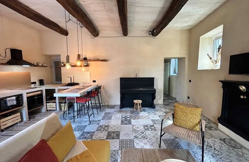 Tapigliano House | Homerez - Large House Tapigliano