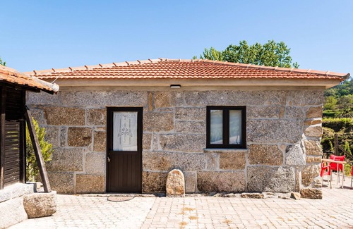 Castelo de Paiva Villa | Homerez - Large villa for 13 people. with swimming pool, terrace and balcony in Fornos