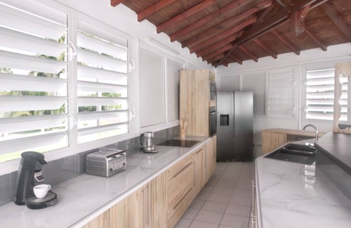 Saint-Francois Villa | Homerez - Luxurious Villa in Saint Francois, private pool