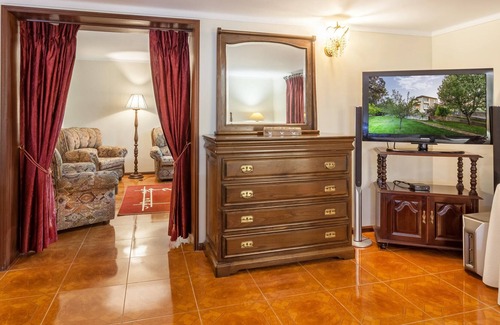 Valenca Other | Homerez - Mansion for 25 ppl. with swimming-pool, jacuzzi and garden at Valença