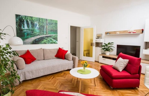 Zagreb Apartment | Homerez - Modern Apartment in the Heart of Zagreb