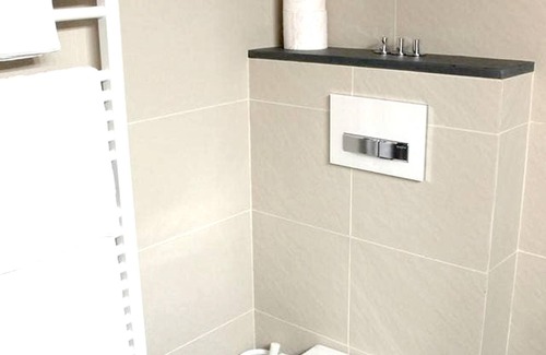 Olot Apartment | Homerez - Modern Apartment in Olot – Terrace and Parking