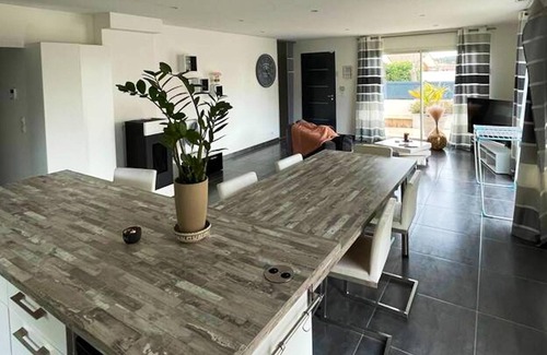 Nissan-lez-Enserune House | Homerez - Nice house for 8 ppl. with garden and terrace at Nissan-lez-Enserune