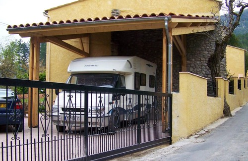 Annot Apartment | Homerez - Nice appartement for 6 ppl. with garden and terrace at Annot