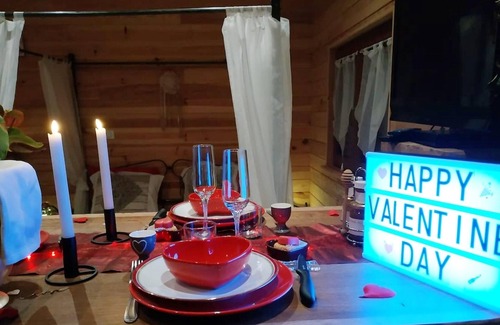 Louatre Ski Chalet | Homerez - Nice chalet for 4 ppl. with shared pool, sauna and jacuzzi at Louâtre