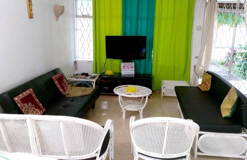 Pointe aux Biches House | Homerez - Nice house for 7 ppl. with shared pool and garden at Trou-aux-Biches