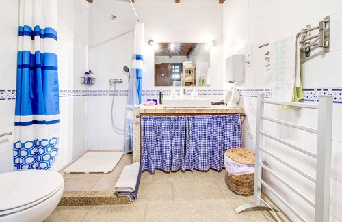 Espinho House | Homerez - Nice house 4 km away from the beach for 8 ppl. at Espinho