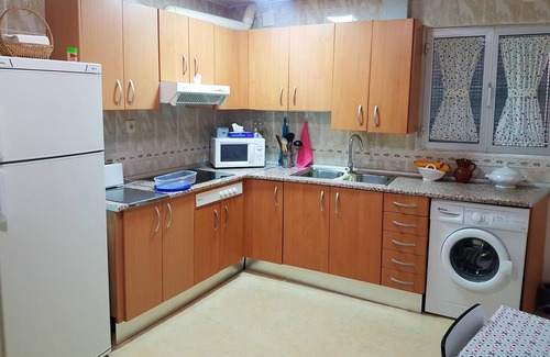 Canaveras House | Homerez - Nice house for 4 ppl. with terrace at Cañaveras