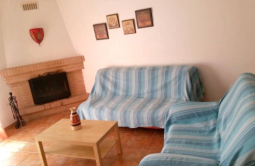 El Bosque House | Homerez - Nice house for 6 ppl. with shared pool and terrace at El Bosque
