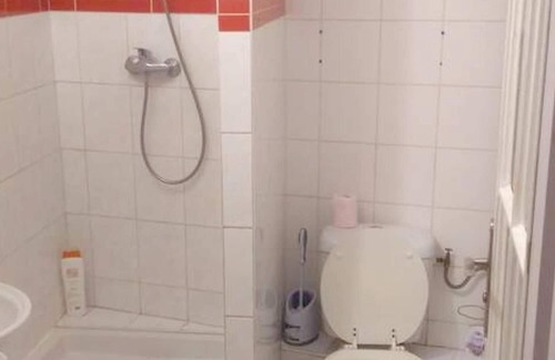 Montgeron House | Homerez - Nice house for 2 ppl. with terrace at Montgeron