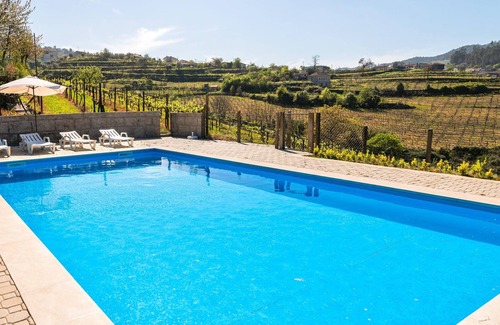 Castelo de Paiva House | Homerez - Nice house for 4 ppl. with shared pool and terrace at Fornos