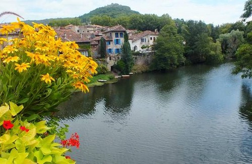 Penne House | Homerez - Nice house for 6 ppl. with shared pool at Penne