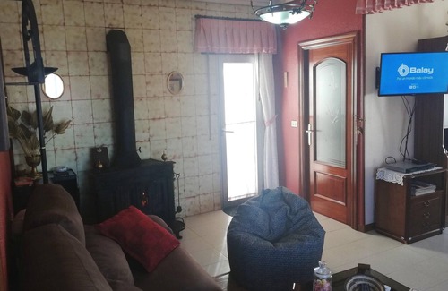 Chatun House | Homerez - Nice house for 7 ppl. with swimming-pool, garden and terrace at Chatún