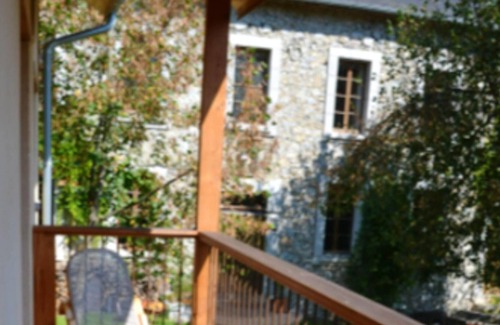 Gembrie House | Homerez - Nice house for 6 ppl. with shared pool, garden and terrace at Gembrie