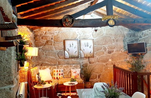 Lindoso House | Homerez - Nice house for 2 ppl. with balcony at Lindoso