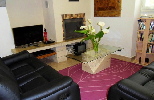 Cajarc House | Homerez - Nice house with garden and terrace & Wifi