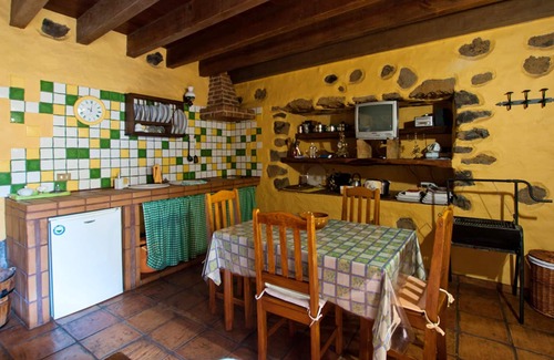 Isora House | Homerez - Nice house with terrace and mountain view