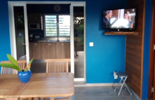 Le Moule Villa | Homerez - Nice villa 4 km away from the beach for 4 ppl. with swimming-pool