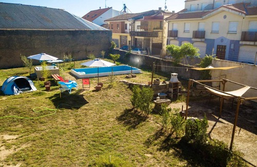 Vitigudino Villa | Homerez - Nice villa for 6 ppl. with shared pool and terrace at Vitigudino