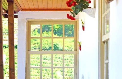 Lamego Villa | Homerez - Nice villa for 6 ppl. with swimming-pool, garden and terrace at Lamego