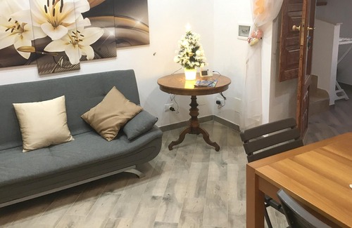 Carpino House | Homerez - Property 11 km away from the beach for 5 ppl. with terrace at Carpino