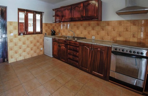 Cantanhede Villa | Homerez - Refined Villa near Catanhede with Private Pool