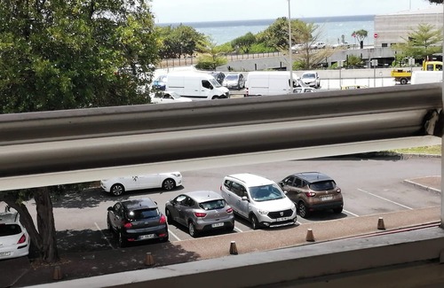 Saint-Denis Apartment | Homerez - Sea view studio, Saint Denis