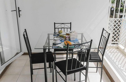 Wolmar Apartment | Homerez - Seaview Apt Flic en Flac