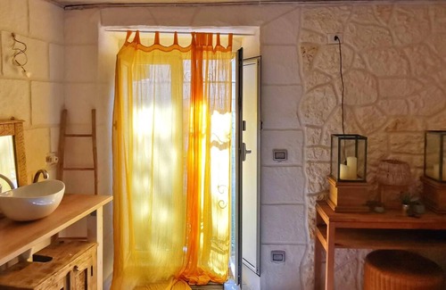 Acquaviva Platani Villa | Homerez - Spacious villa for 8 ppl. with terrace at Acquaviva Platani