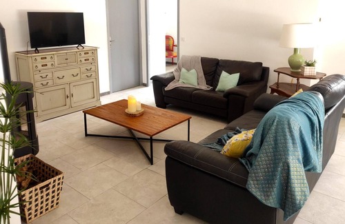 Escragnolles Apartment | Homerez - Spacious appartement for 6 ppl. with terrace at Escragnolles