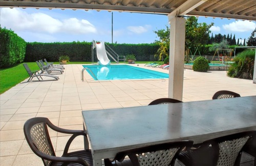 Meynes Villa | Homerez - Spacious and Elegant Villa in Meynes with Private Pool