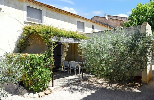 Monteux Apartment | Homerez - Spacious Apartment in Monteux with Shared Pool