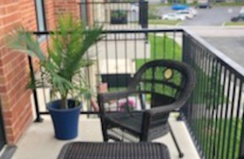 Brossard Apartment | Homerez - Spacious appartement for 3 ppl. with terrace and balcony at Brossard
