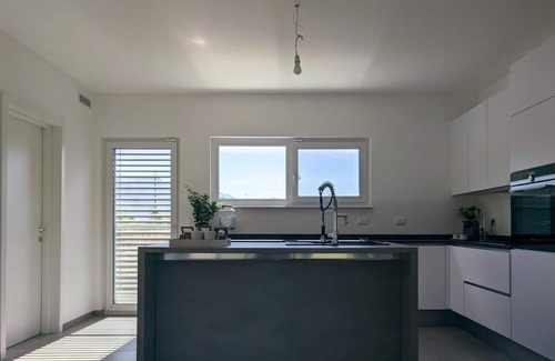Corfinio House | Homerez - Spacious family home in Corfinio with mountain view
