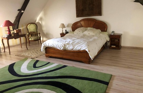 Saint-Aulaire House | Homerez - Spacious house for 6 ppl. with garden and terrace at Saint-Aulaire